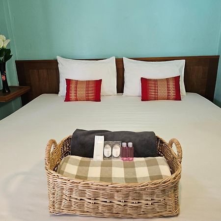 Koh Ngai Kaimuk Thong Resort Luaran gambar