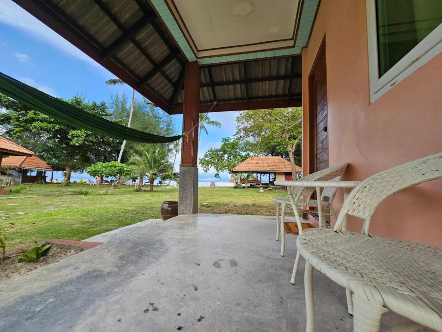 Koh Ngai Kaimuk Thong Resort Luaran gambar