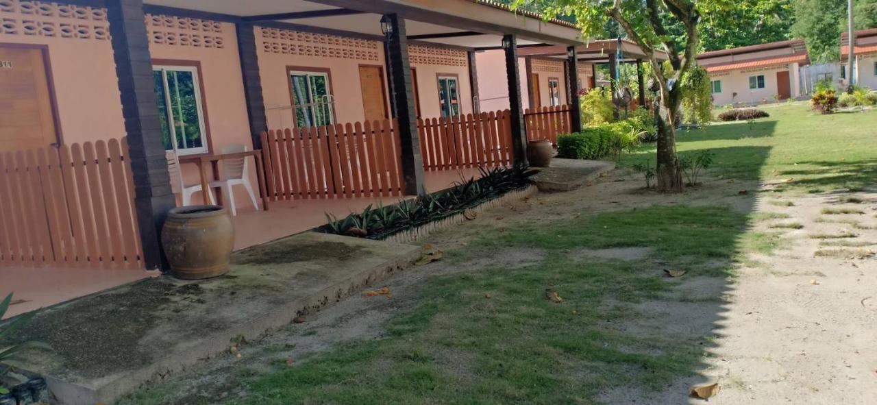 Koh Ngai Kaimuk Thong Resort Luaran gambar